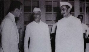 lord-mountbatten-jawaharlal-nehru-and-rajendra-prasad-at-the-independence-day-2fa21a-640